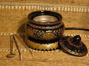 Ask the Perfumer 4/28/2013 – and an Mermade Incense Warmer Giveaway!